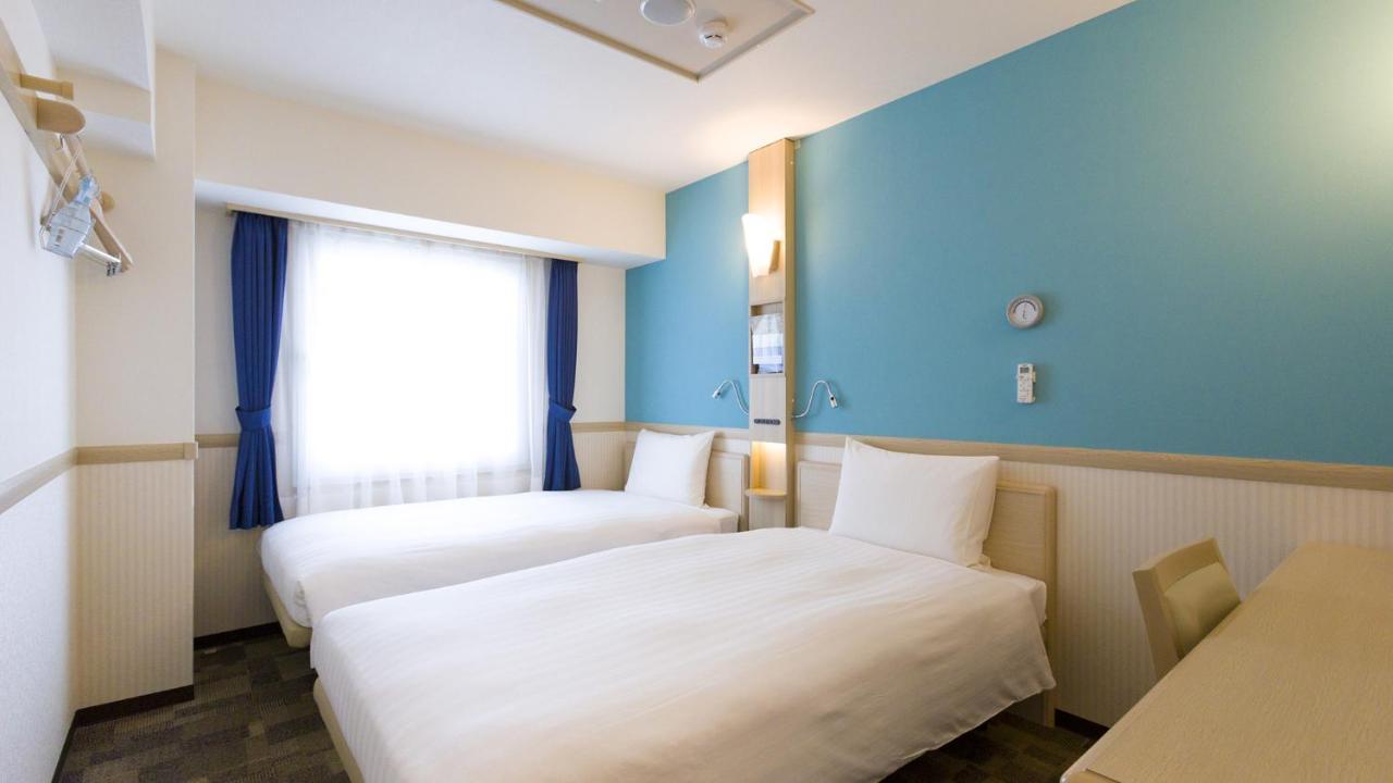 Toyoko Inn Saitama Misato Ekimae Exteriör bild