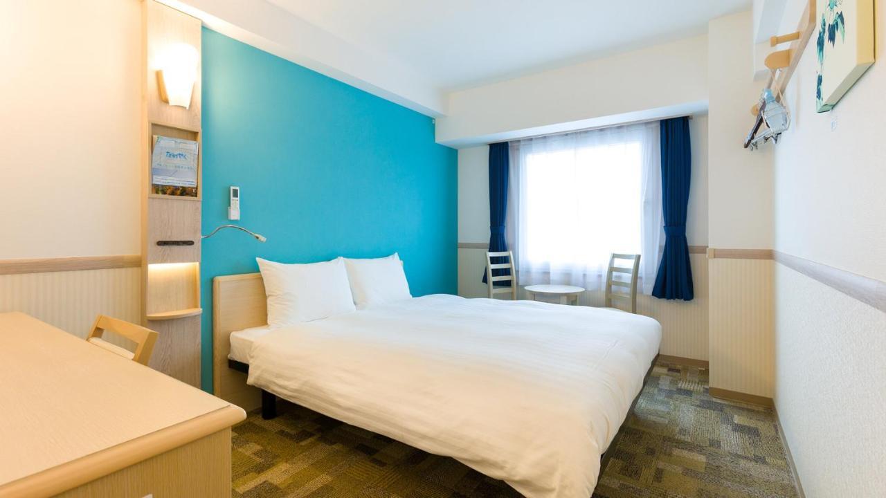 Toyoko Inn Saitama Misato Ekimae Exteriör bild