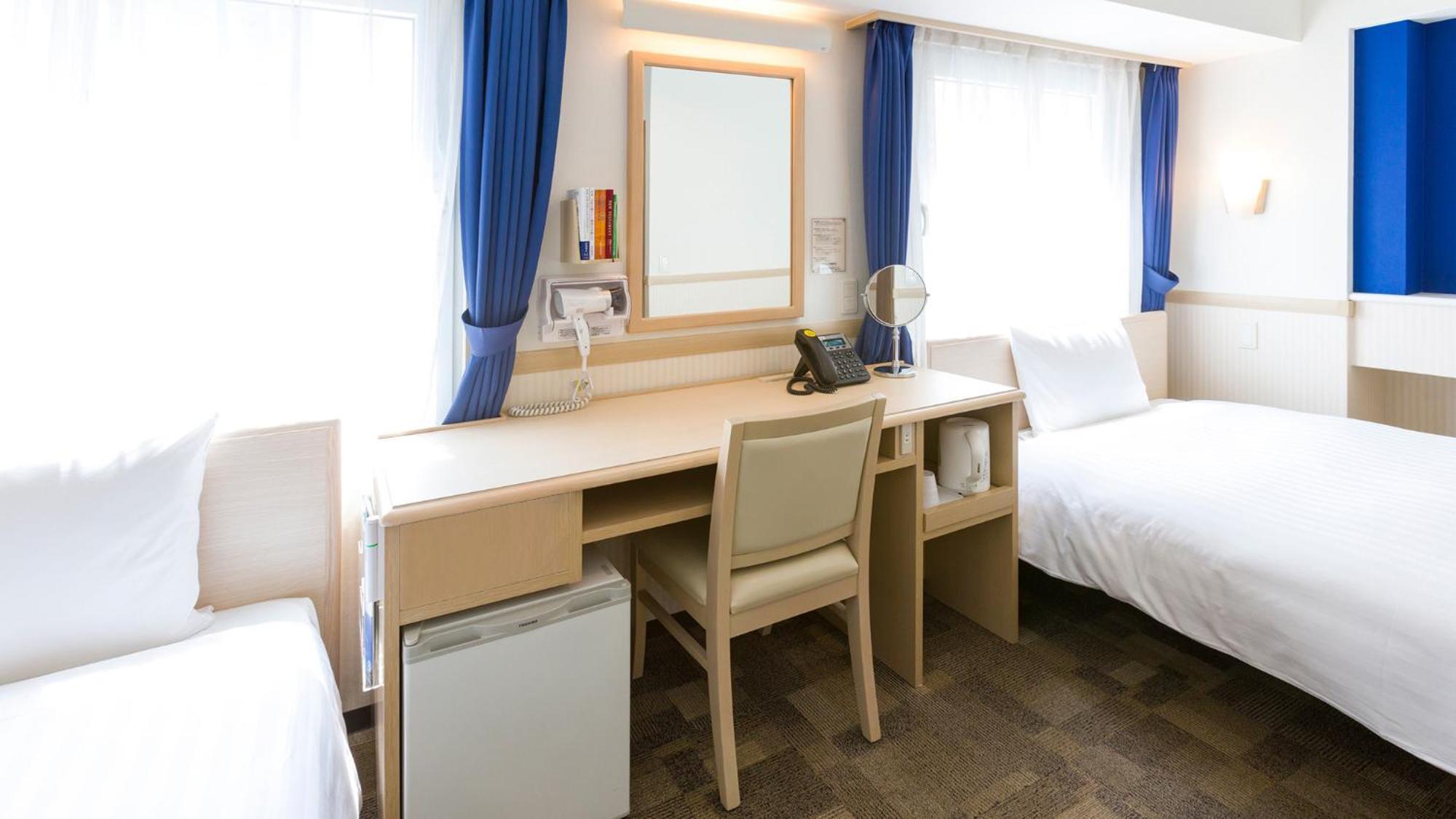 Toyoko Inn Saitama Misato Ekimae Rum bild
