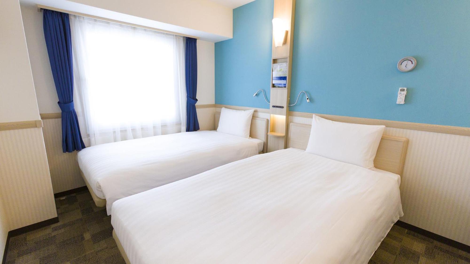 Toyoko Inn Saitama Misato Ekimae Rum bild